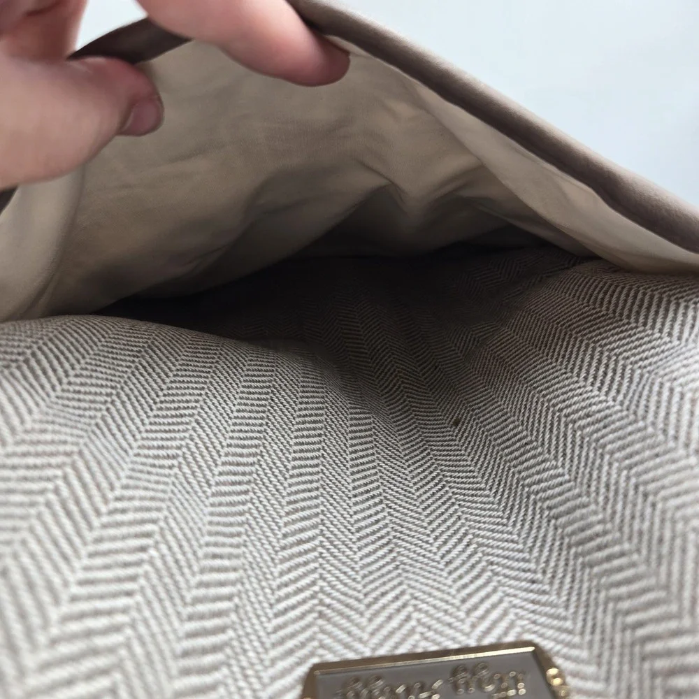 Itzy Ritzy Boss Plus Backpack Diaper Bag Tan Herringbone Gold Hardware Excellent